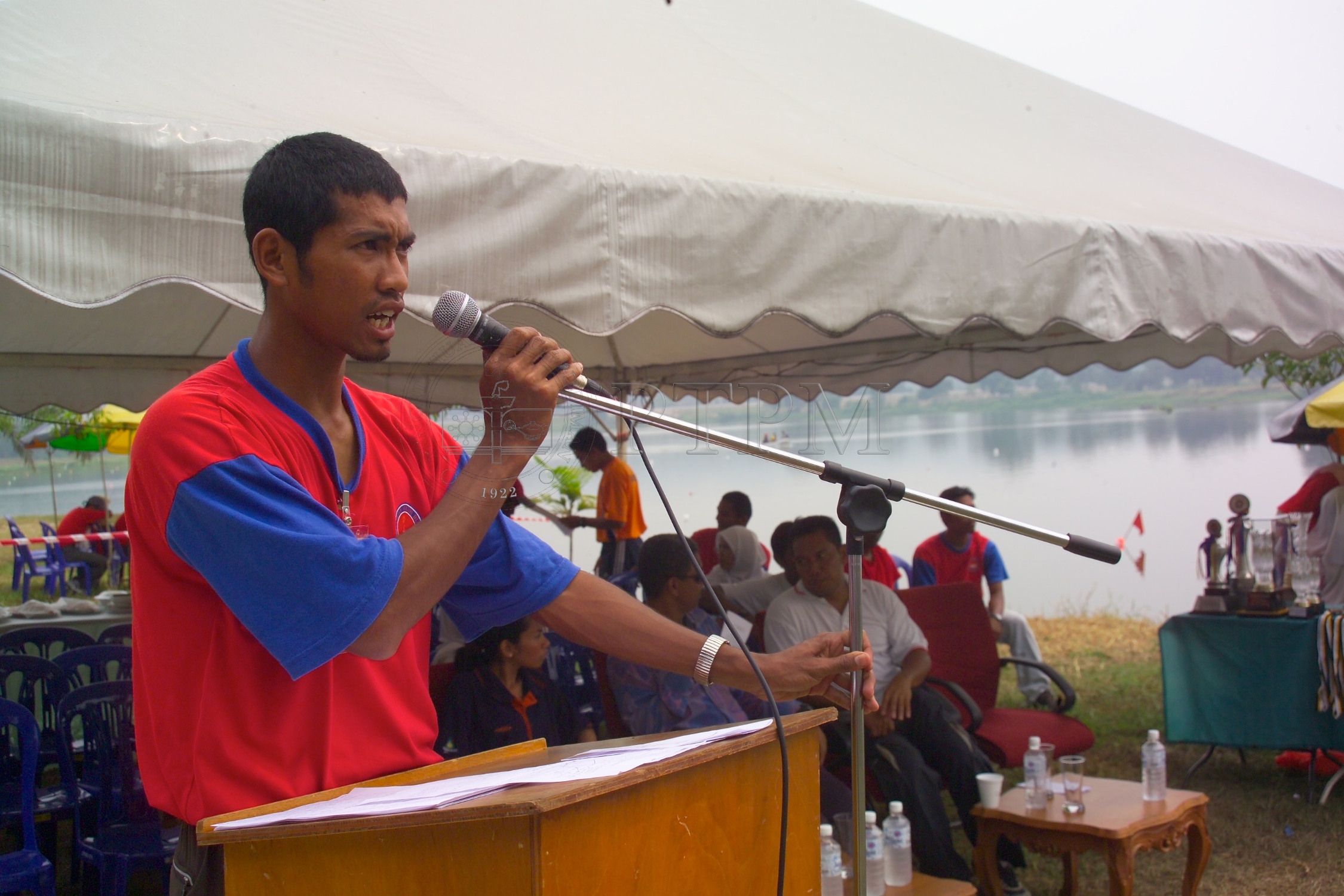 PTPM 05 13 kayak D8XZ8772